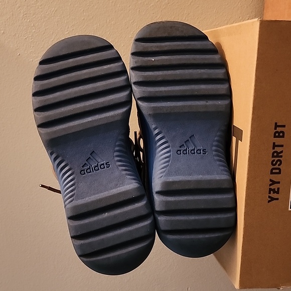 Yeezy Desert Boot - Picture 6 of 7